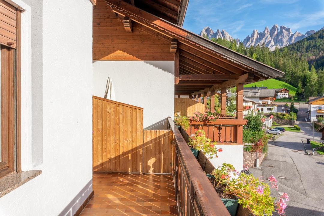 Appartements Pension Sonia Funes  Dış mekan fotoğraf